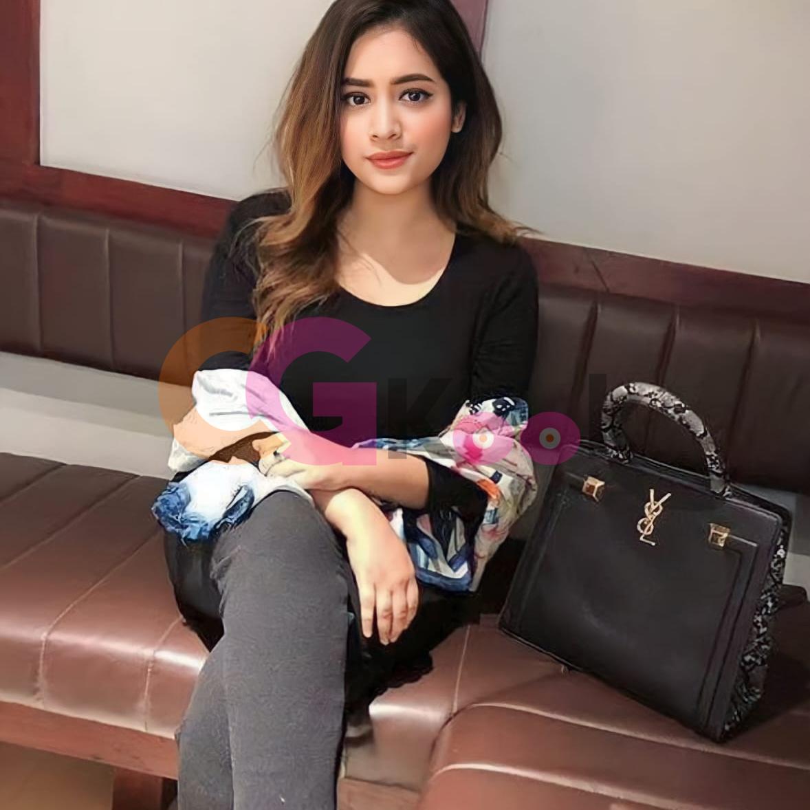 HOUSEWIFE AUNTIES AVAILABLE ALL About me Short Time and Full