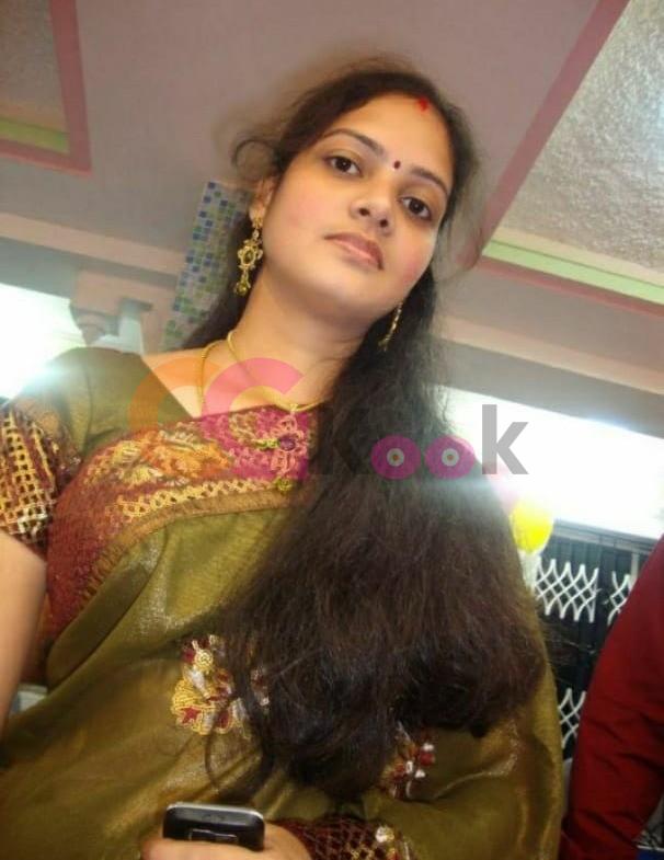 Booking online bhabhi and aunty all type model available genuine call girl service